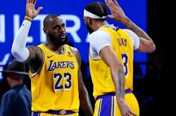 开云体育下载-湖人力克篮网，詹姆斯再度登顶！