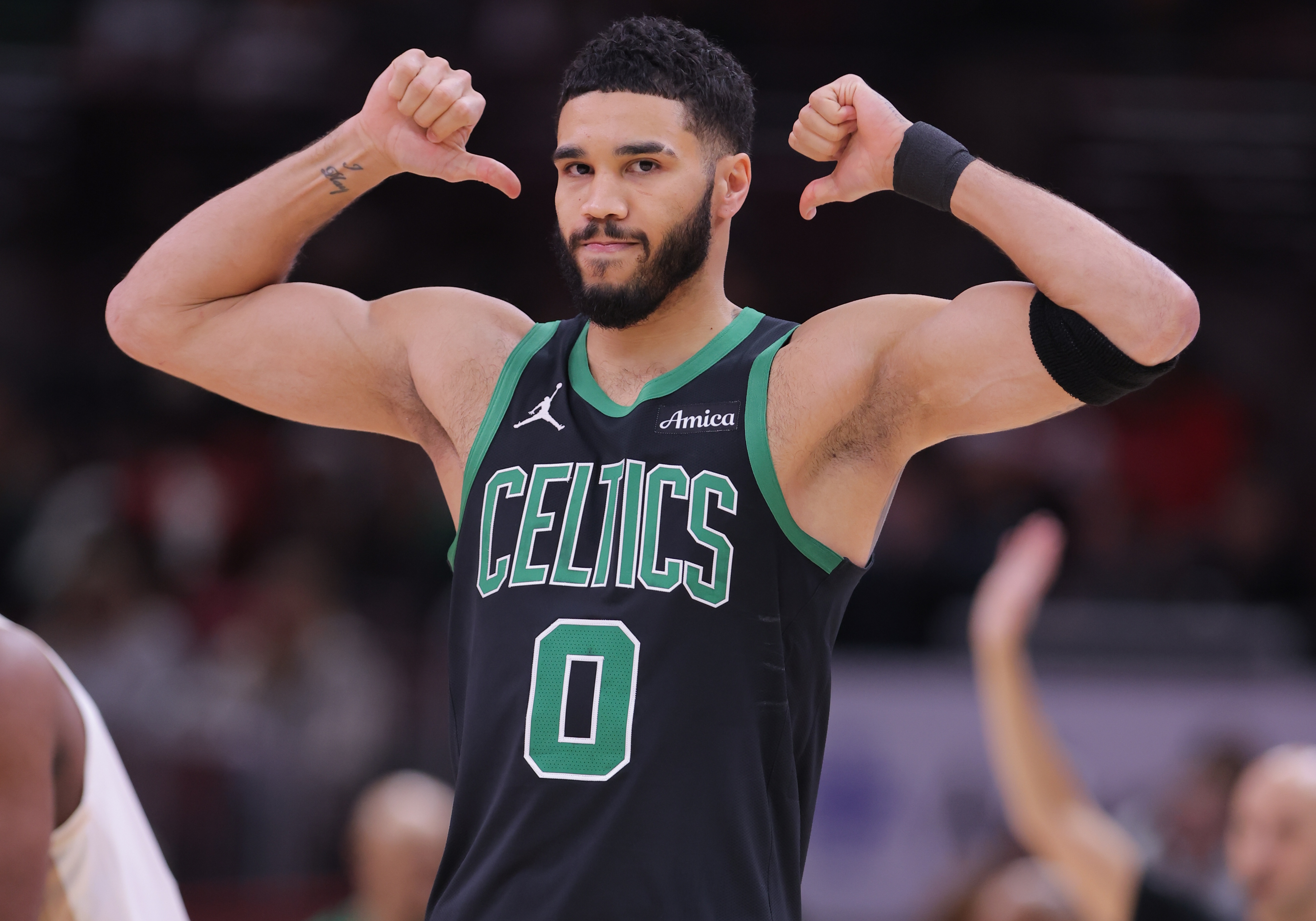 关于意大利男篮力克凯尔特人，保罗高光表现的信息