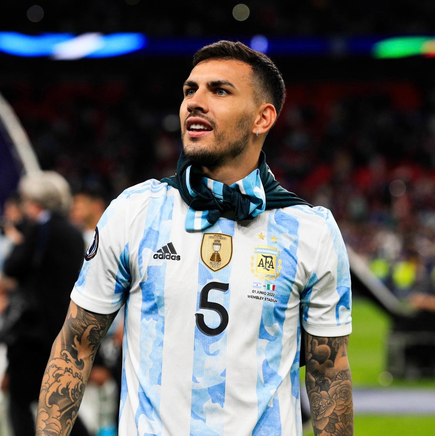 包含帕尔马雷斯队主场击败对手，提升保级信心的词条