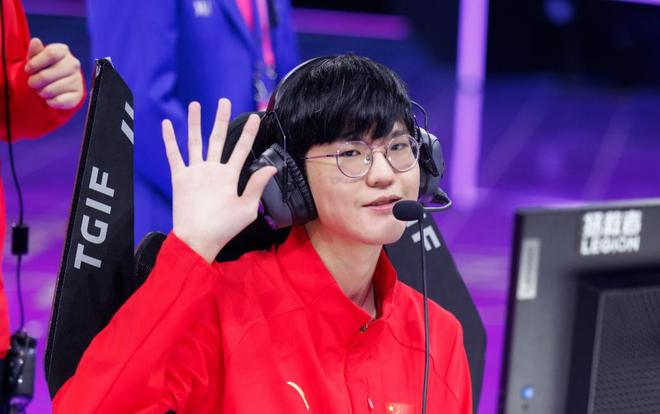 包含100T血洗PSG,Elk线上压制力十足峡谷大战四强赛,成为赛场最大亮点的词条 包含100T血洗PSG,Elk线上压制力十足峡谷大战四强赛,成为赛场最大亮点的词条