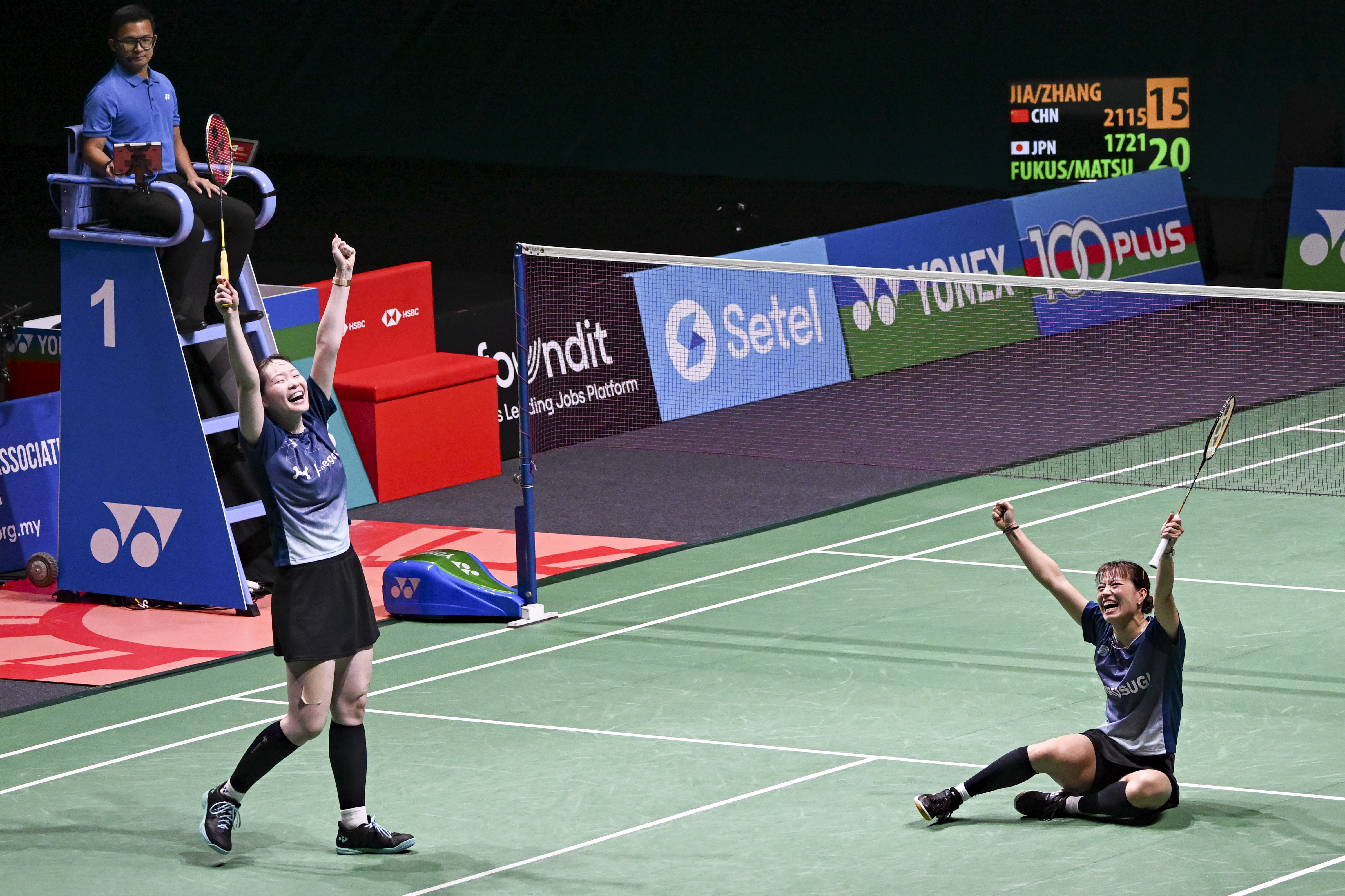 包含马来西亚羽毛球队鏖战印度羽毛球队，林丹统治全场的词条