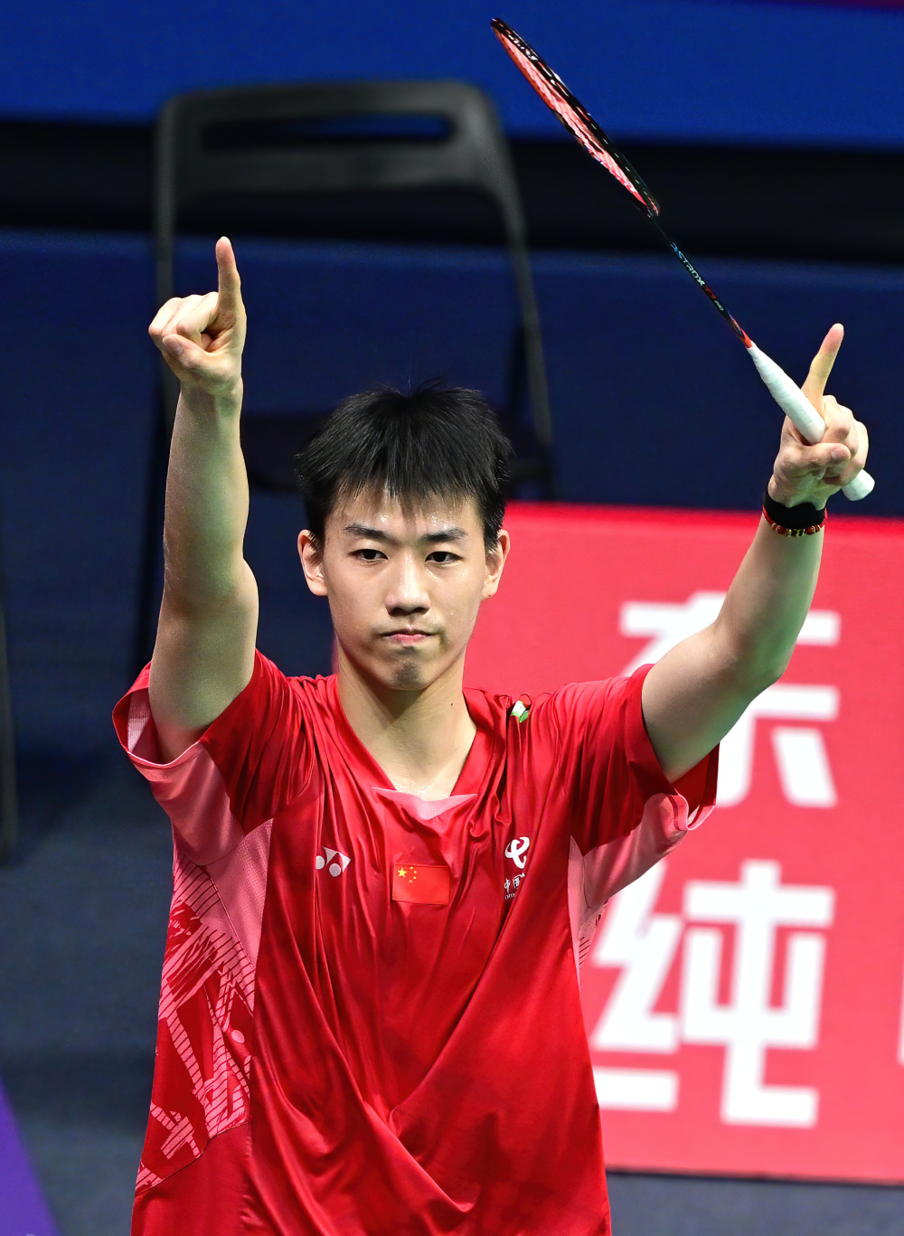 包含马来西亚羽毛球队鏖战印度羽毛球队，林丹统治全场的词条