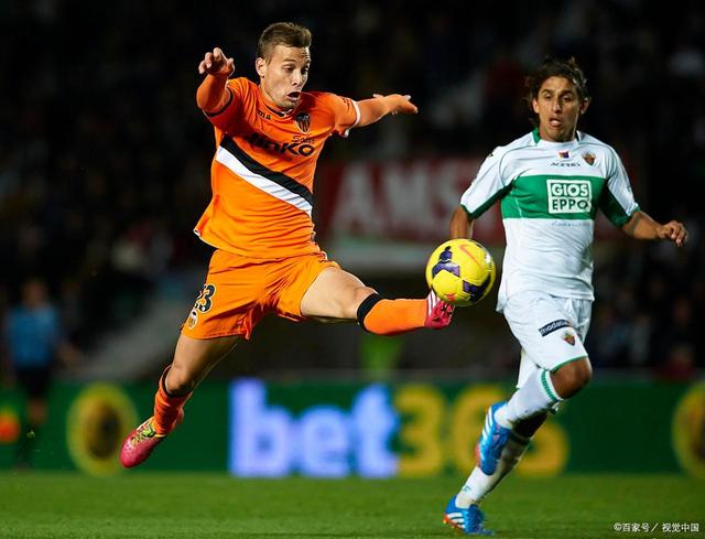 关于那不勒斯鏖战罗马，阿尔瓦雷斯关键制胜的信息